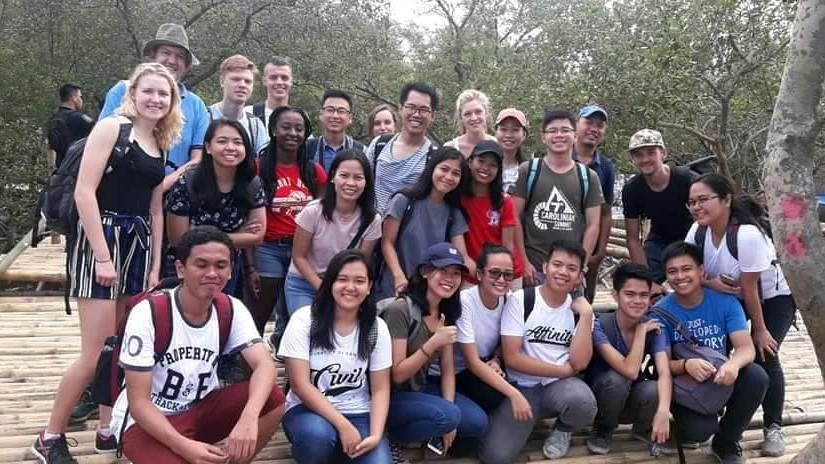 Studenten Watermanagement ervaren multidisciplinair samenwerken tijdens waterproject op de Filipijnen.