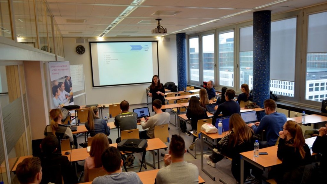 Gastcollege door verzekeringsmaatschappij Balta uit Letland