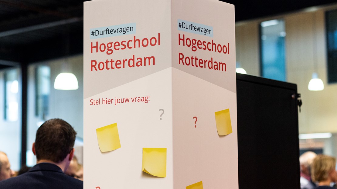 Het thema van de dag was #durftevragen