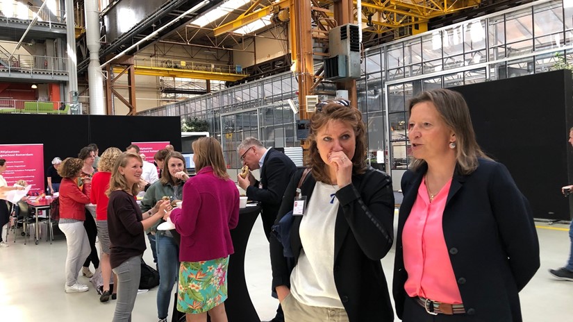 Deelnemers, rechts Heleen Elferink