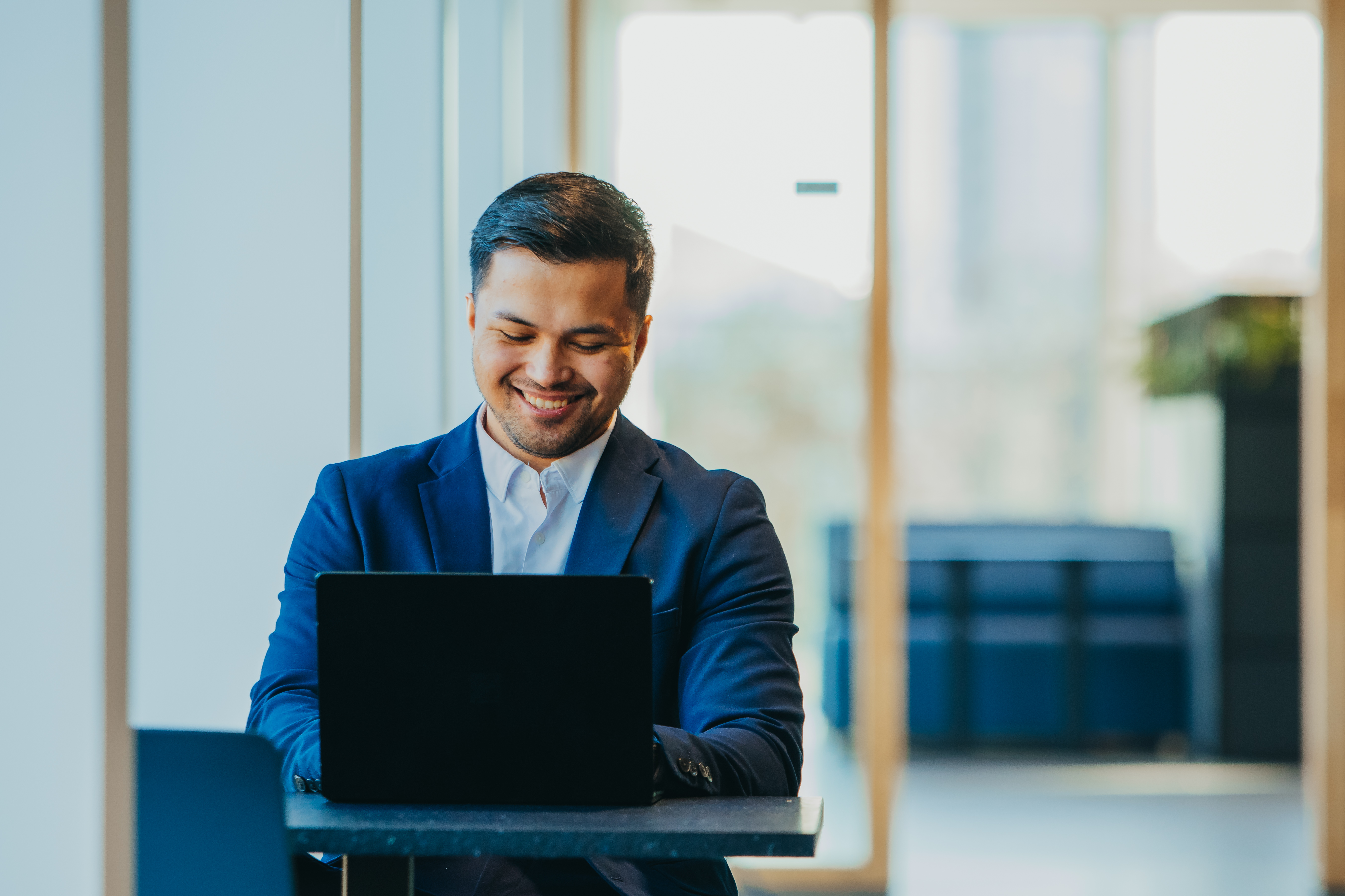 You will put your training into practice during an internship of 20 weeks in an international company
