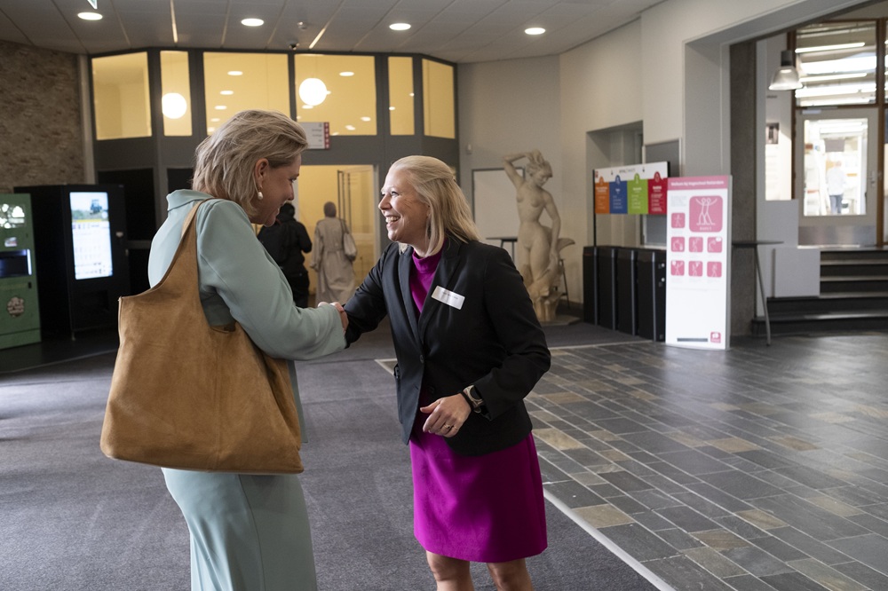 Rianne Letschert bezoekt Hogeschool Rotterdam