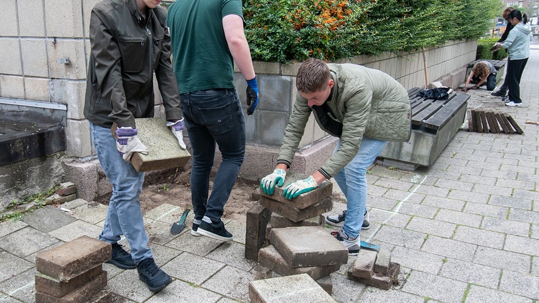 Eruit met die tegels!