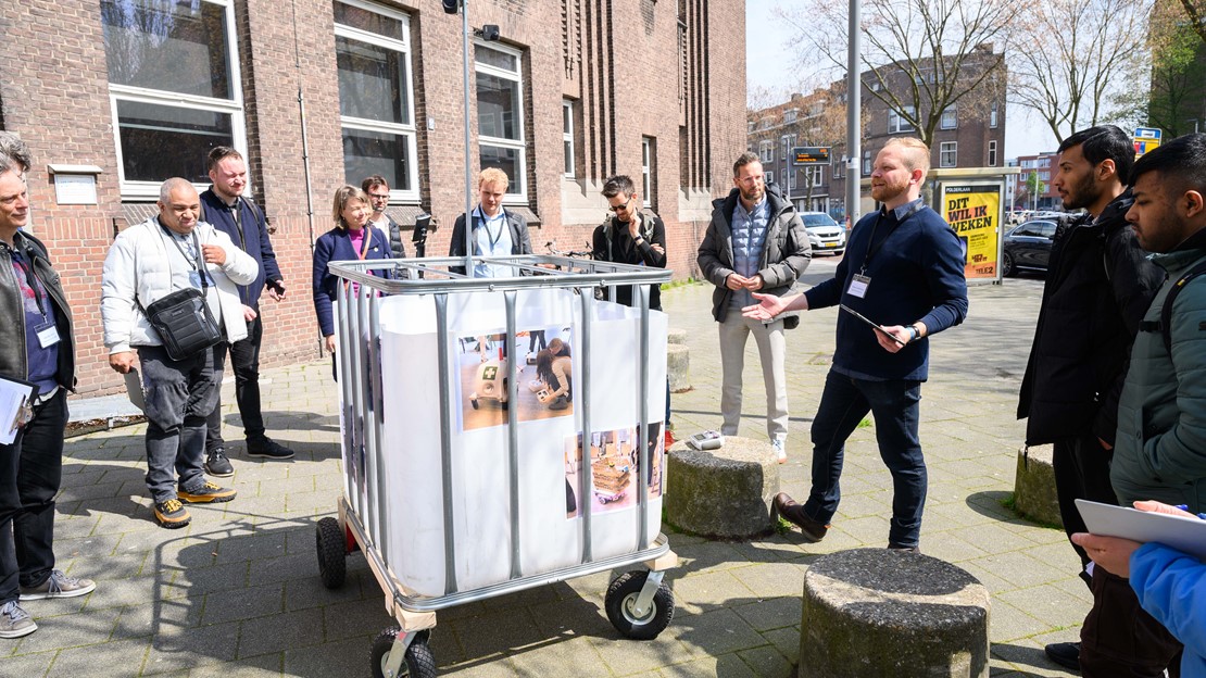 Lector Tomasz Jaskiewicz tijdens het Smart & Social Fest in april 2023.