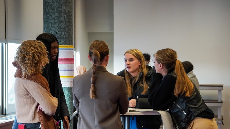 Voltijd Associate degree opleiding Management - Hogeschool Rotterdam